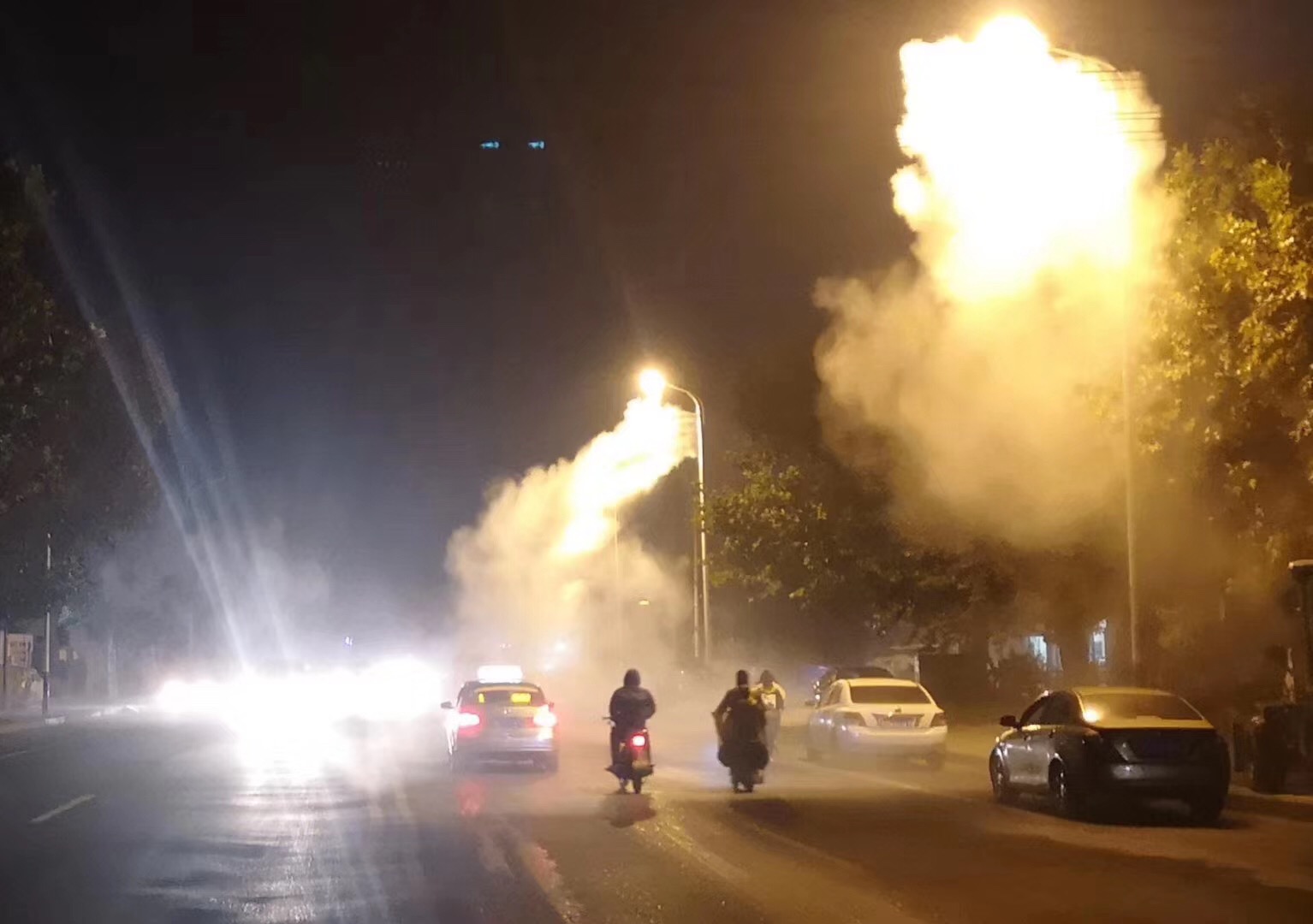 水云間智慧燈桿噴霧降塵系統(tǒng)有那些特點(diǎn)